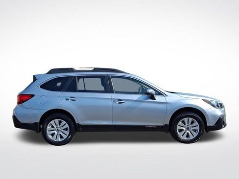 Used 2019 Subaru Outback 2.5i Premium w/ Popular Package #2 AWD/4WD image 7
