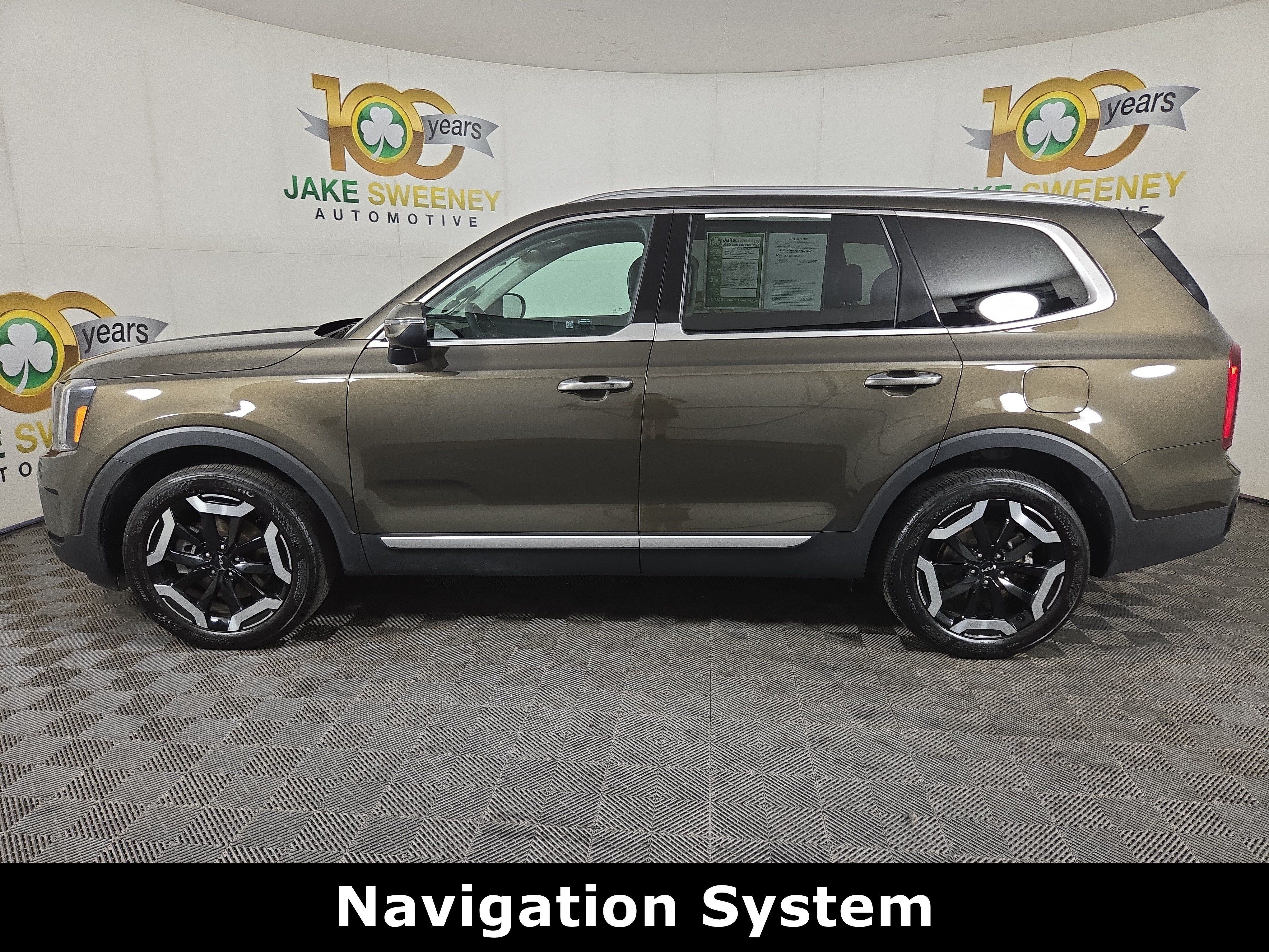 Used 2025 Kia Telluride S FWD image 4