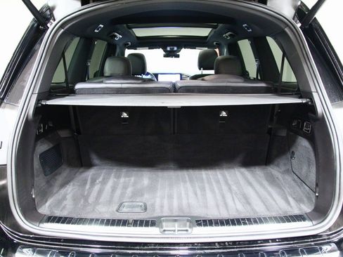 Used 2025 Mercedes-Benz GLS 450 4MATIC image 28