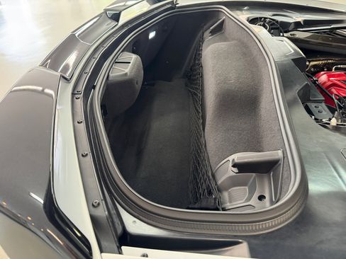 Used 2021 Chevrolet Corvette Stingray 3LT w/ Z51 Performance Package image 25