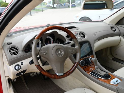 Used 2009 Mercedes-Benz SL 550 image 16