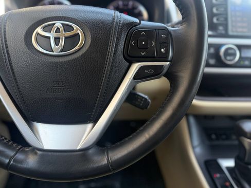 Used 2015 Toyota Highlander Limited Platinum AWD/4WD image 27