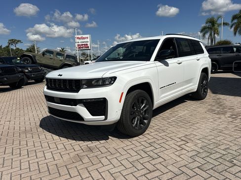 New 2026 Jeep Grand Cherokee L Limited AWD/4WD image 1