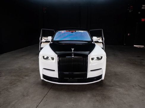 Used 2019 Rolls-Royce Phantom Sedan RWD image 5