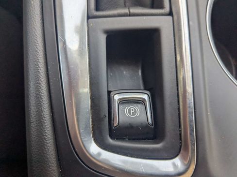 Used 2024 Chevrolet Equinox LS w/ Driver Confidence II Package FWD image 25