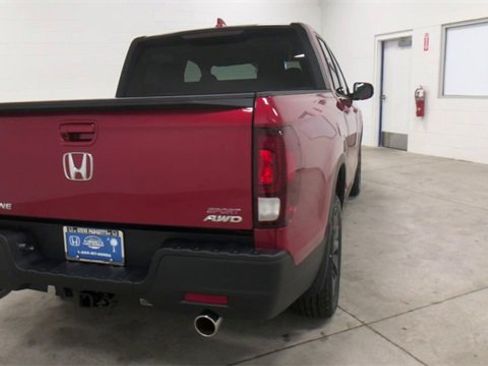 Used 2021 Honda Ridgeline Sport image 9
