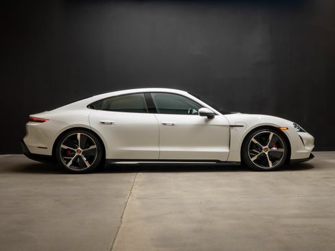 Certified 2024 Porsche Taycan 4S AWD/4WD image 8