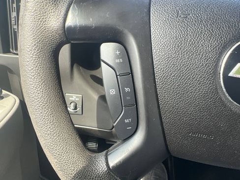 Used 2016 Chevrolet Express 3500 LS RWD image 17