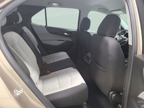 Used 2019 Chevrolet Equinox LS w/ LS Convenience Package FWD image 15