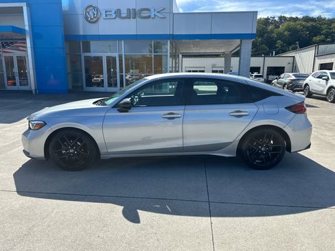 Used 2025 Honda Civic Sport image 5