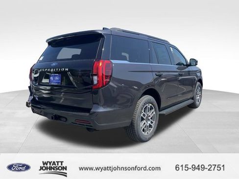 New 2026 Ford Expedition Active RWD image 3
