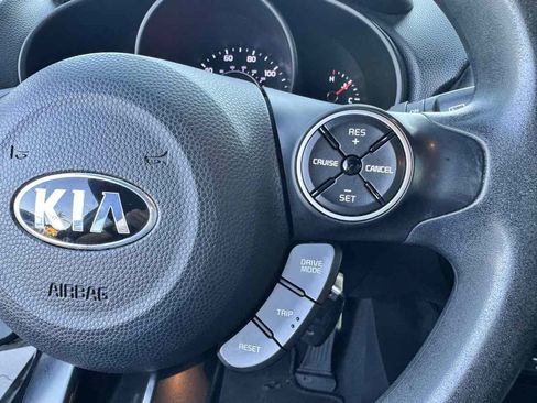 Used 2019 Kia Soul FWD image 36