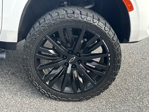 Used 2024 Chevrolet Tahoe Z71 image 16