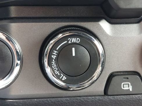 Used 2020 Toyota Tacoma 4x4 Double Cab image 28