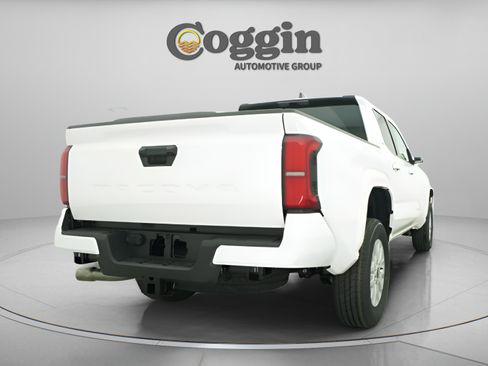 Used 2026 Toyota Tacoma SR5 RWD image 15