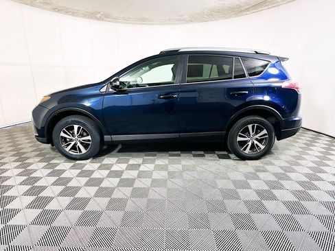 Used 2017 Toyota RAV4 XLE FWD image 6
