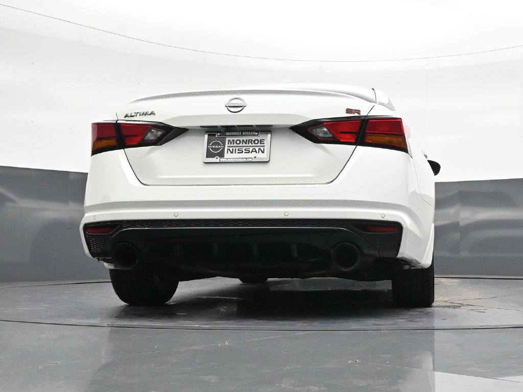 Used 2025 Nissan Altima 2.5 SR w/ SR Premium Package FWD image 25