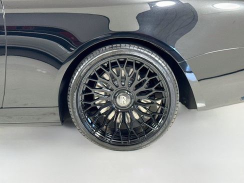 Used 2018 Rolls-Royce Dawn RWD image 36