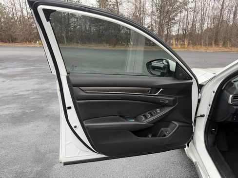 Used 2020 Honda Accord EX-L image 19