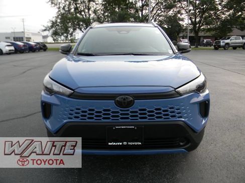 Used 2026 Toyota Corolla Cross AWD Hybrid w/ Moonroof Package image 6