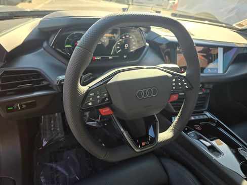 New 2026 Audi RS e-tron GT performance image 27