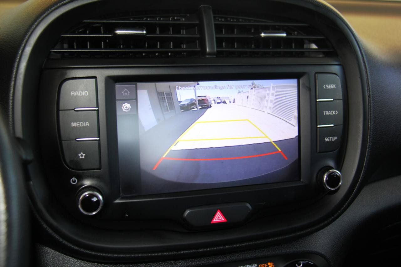 Used 2022 Kia Soul LX w/ Technology Package FWD image 18