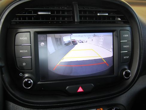 Used 2022 Kia Soul LX w/ Technology Package FWD image 18