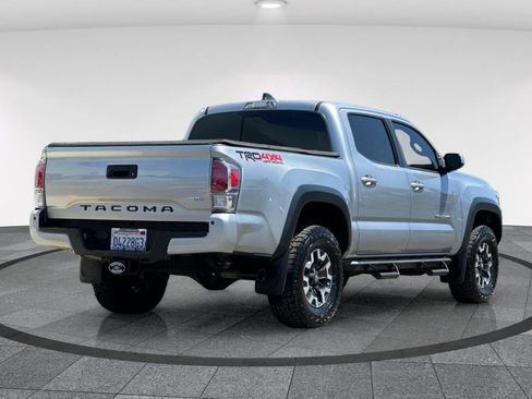 Used 2021 Toyota Tacoma TRD Off-Road w/ Technology Package AWD/4WD image 5