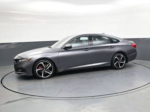 Used 2018 Honda Accord Sport image 8