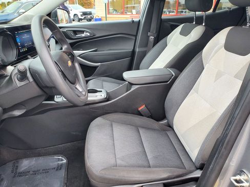 Used 2024 Chevrolet Trax LS w/ Driver Confidence Package image 10