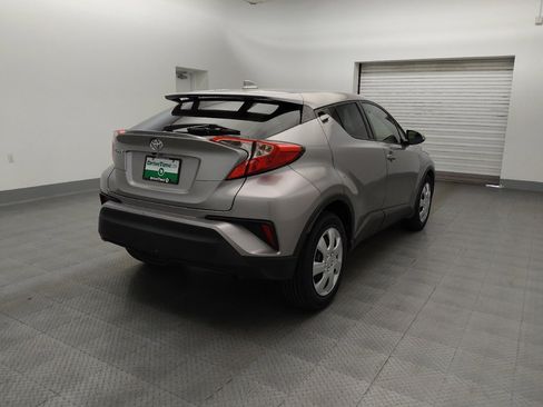 Used 2019 Toyota C-HR LE image 9