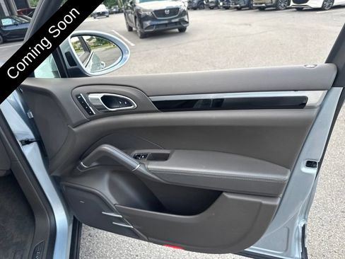 Used 2017 Porsche Cayenne Platinum Edition AWD/4WD image 67