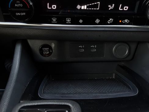 Used 2025 Nissan Rogue SV FWD image 25