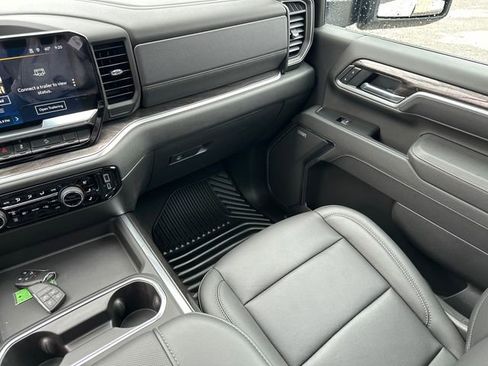 Used 2025 Chevrolet Silverado 2500 LTZ w/ LTZ Plus Package AWD/4WD image 26