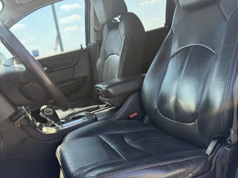 Used 2015 GMC Acadia SLT image 9