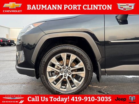 Used 2019 Toyota RAV4 Limited AWD/4WD image 27