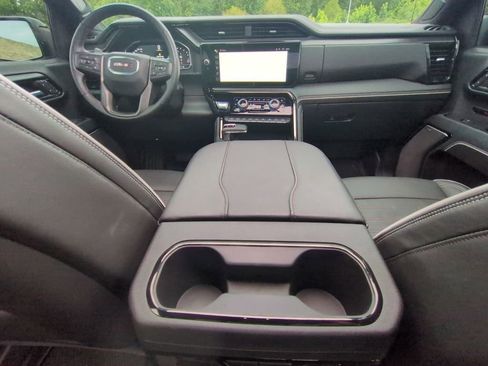 Used 2025 GMC Sierra 1500 AT4X AWD/4WD image 30