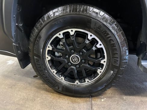 Certified 2023 Toyota Sequoia SR5 image 27