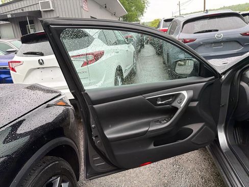 Used 2015 Nissan Altima 2.5 SV w/ Convenience Package FWD image 15