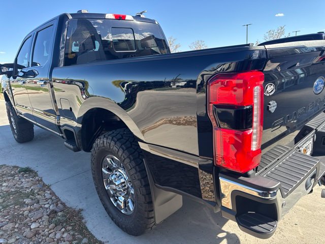 Used 2025 Ford F250 Lariat w/ Lariat Ultimate Package AWD/4WD image 7