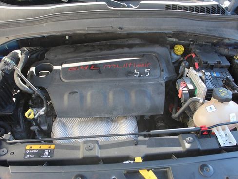 Used 2017 Jeep Renegade Latitude image 10