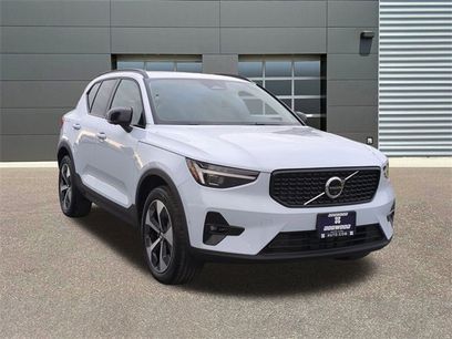 New 2026 Volvo XC40 B5 Plus w/ Protection Package Premier