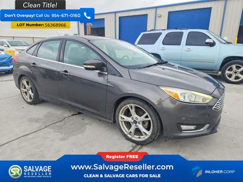 Used 2016 Ford Focus Titanium FWD image 5