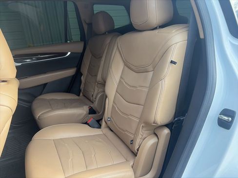 Used 2022 Cadillac XT6 Premium Luxury w/ Platinum Package image 12