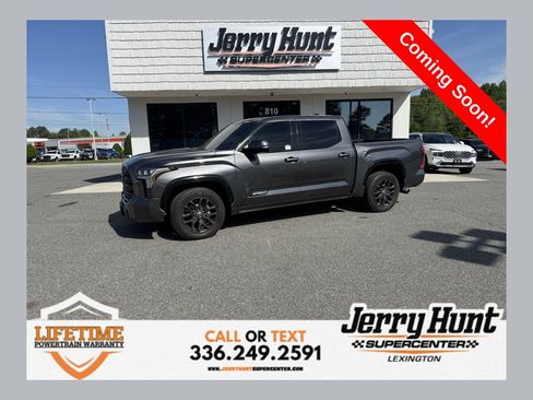 Used 2023 Toyota Tundra Platinum image 1