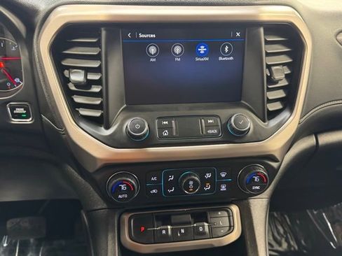 Used 2023 GMC Acadia Denali image 17