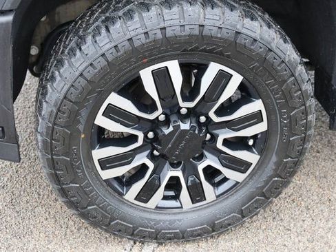 Used 2024 GMC Sierra 3500 Denali Ultimate image 7