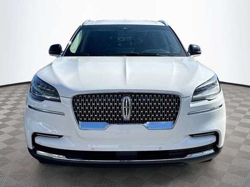Used 2023 Lincoln Aviator 2WD image 2