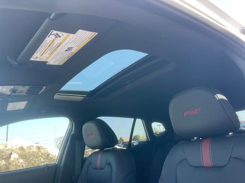 New 2026 Chevrolet Trax RS w/ Sunroof Package image 13