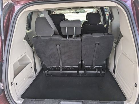 Used 2018 Dodge Grand Caravan SE image 19